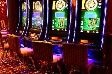 8g8g Microgaming slot game interface showing reels and paylines